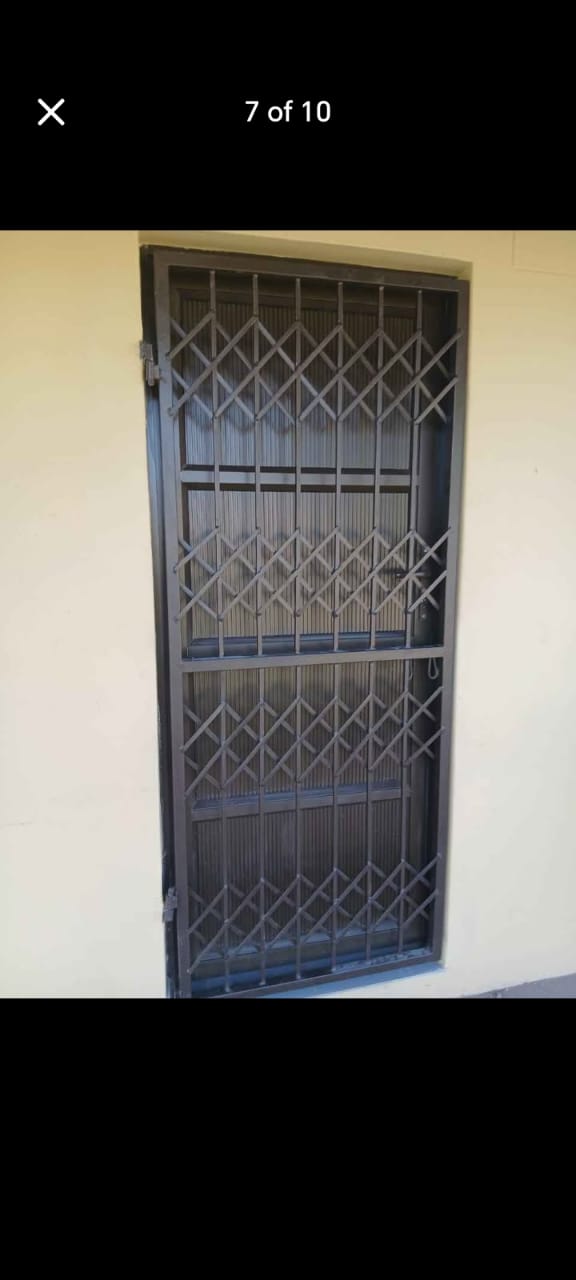Choosing security gates in Durban